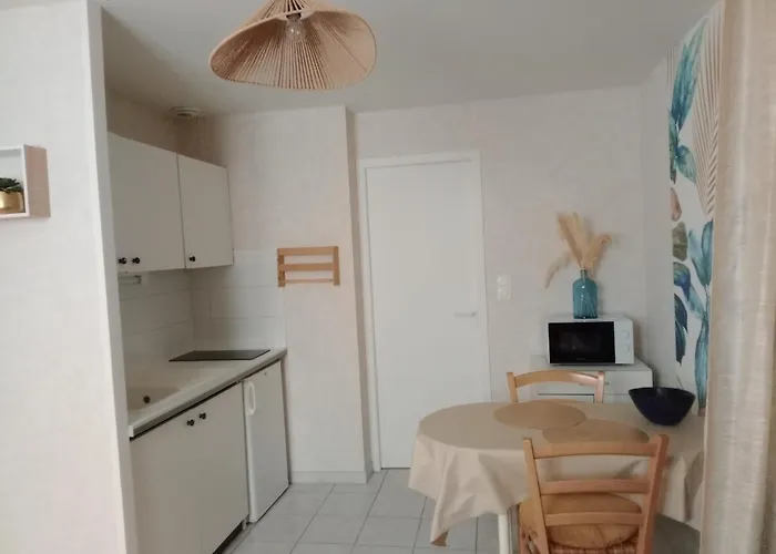 Remblai, Port, Commerces Διαμέρισμα *